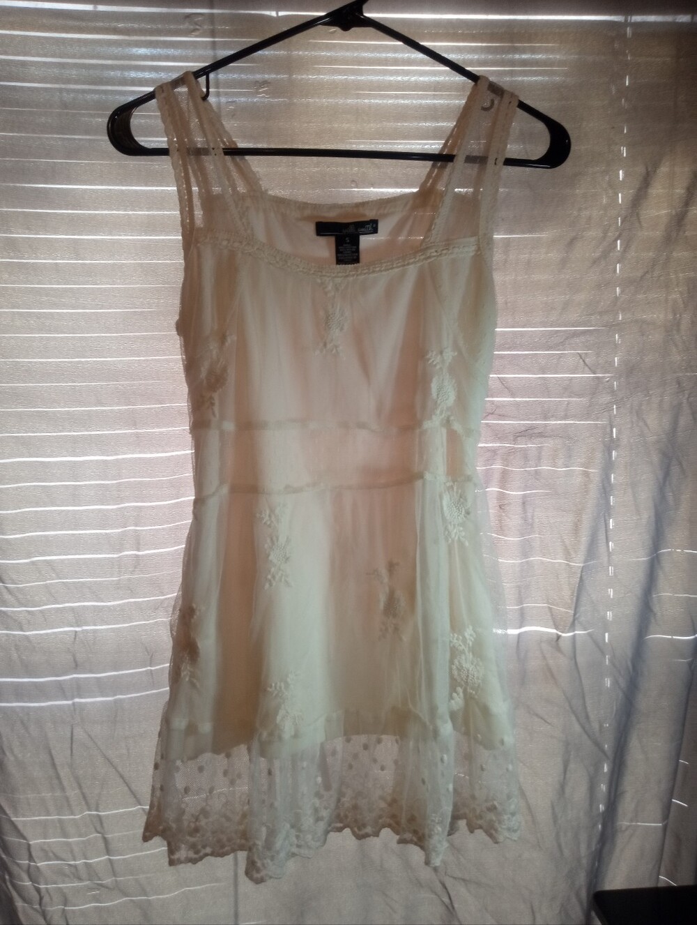Willi Smith Delicate White  Lace Ssleeveless Dress